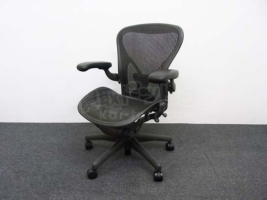 【Herman Miller/ハーマンミラー】Aeron・アーロンチェア　ポスチャーフィット Ｂサイズフル装備買取ました♪＠大阪市でお買取です～♪